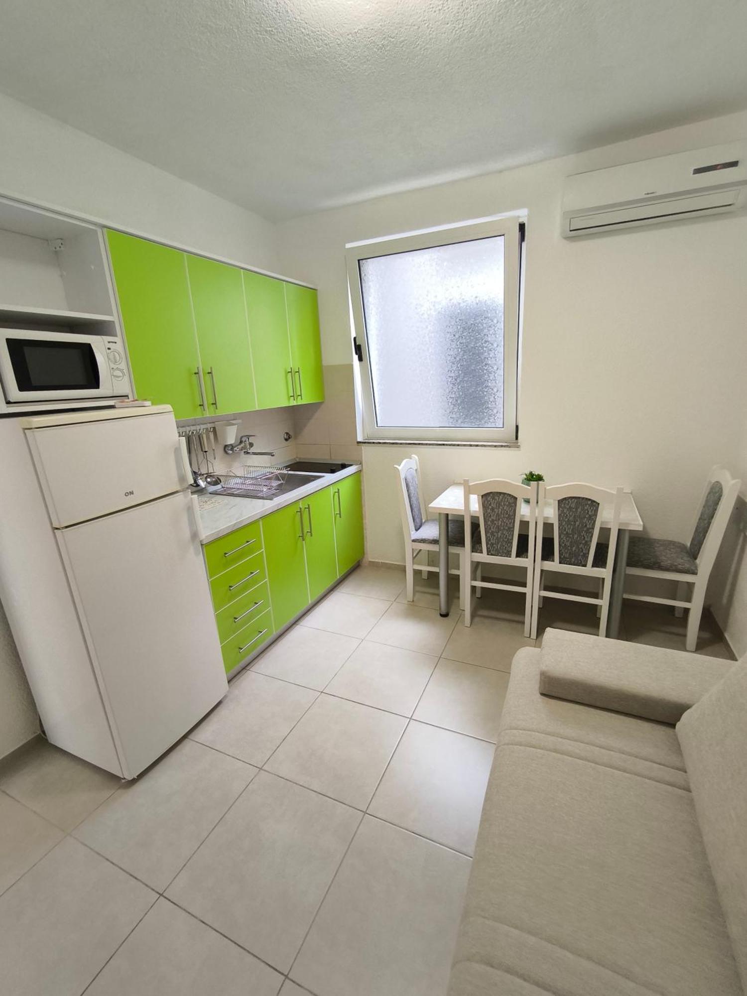 Apartmani Baresic Подгора Экстерьер фото