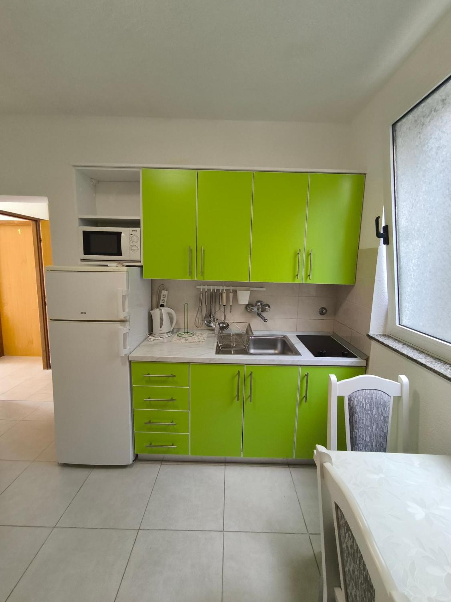 Apartmani Baresic Подгора Экстерьер фото